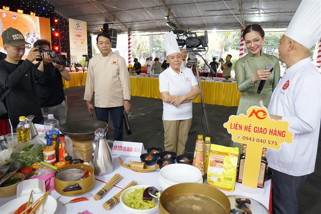 100 MÓN NGON ĐƯỢC LÀM TỪ GẠO VÀ BÚN